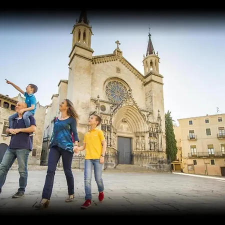 Tina De Vila, En La Capital Del Vino Vilafranca del Penedes Exterior photo